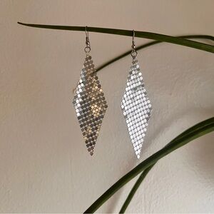 Vintage 90s Silver Tone Mesh Reflective Dangle Drop Statement Earrings